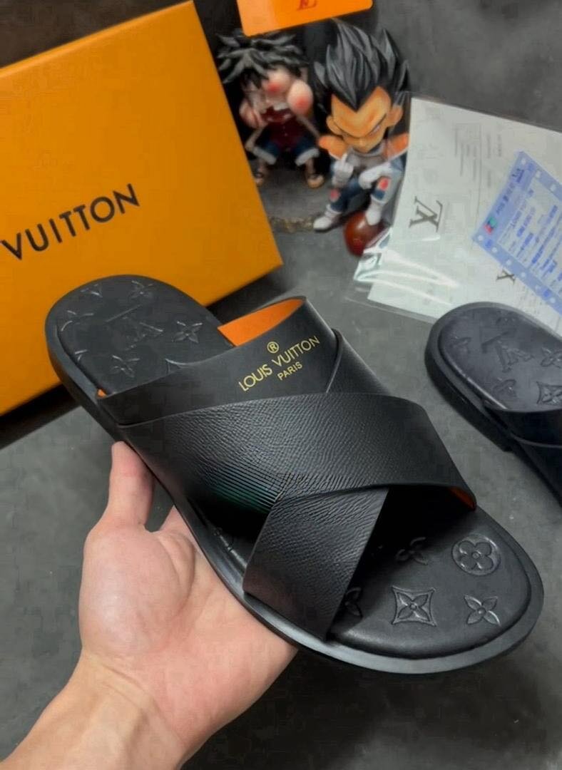 LOUIS VUITTON SLIPPERS