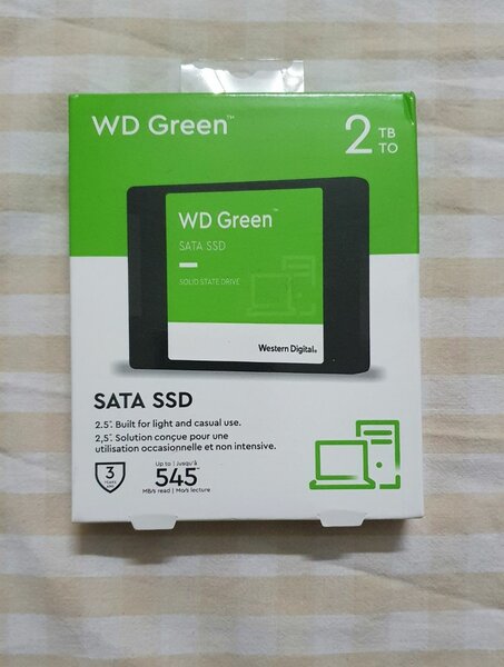 Disque dur SATA SSD 2TB