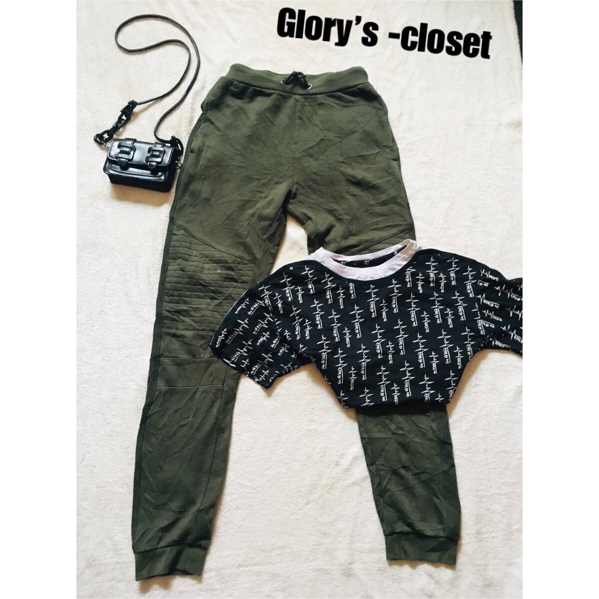 Joggers with crop top