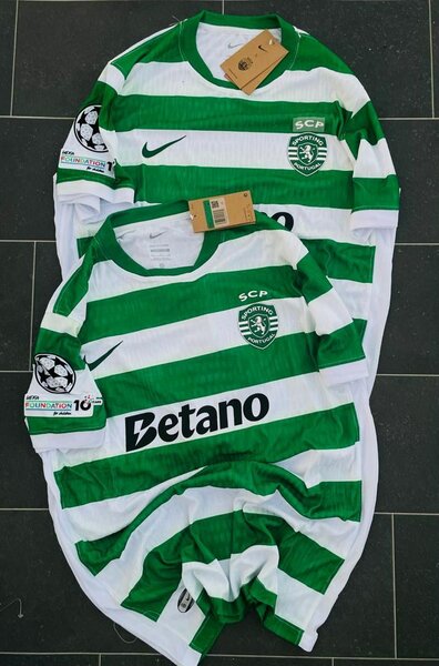 Maillot de football authentique