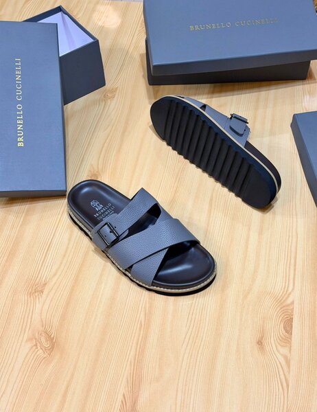 Sandales en cuir élégantes