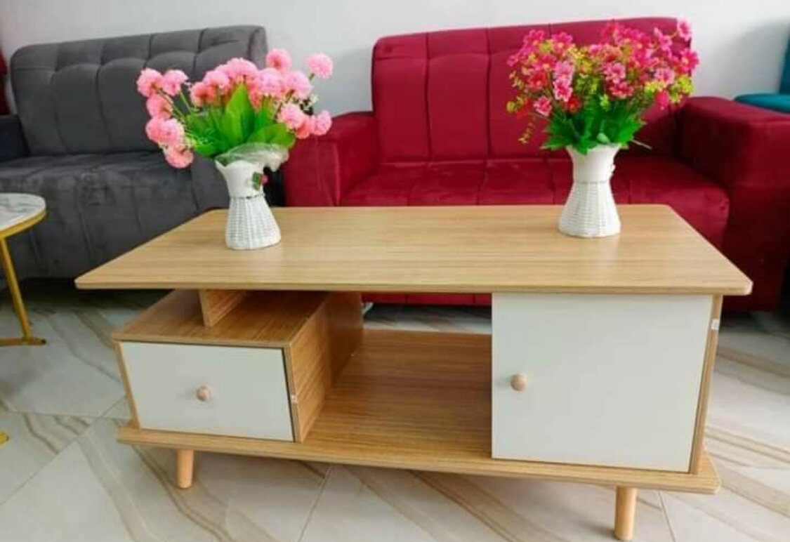 Table basse moderne en bois