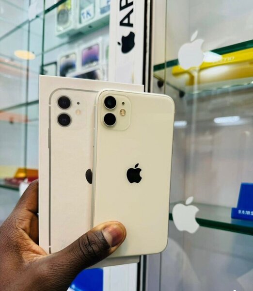 iPhone 11 Smartphone Apple
