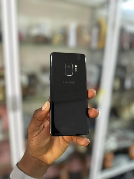 Samsung s9 64/4g prix: 80.000f  0768715963