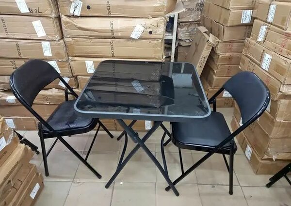 Ensemble table et chaises pliantes