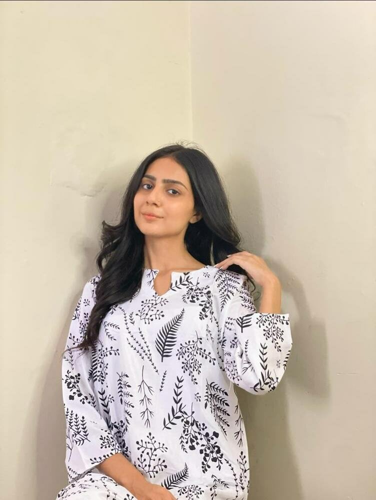 Linen stitched print suit