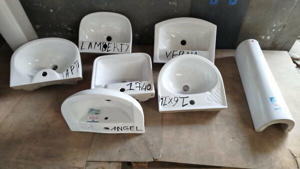 Ensemble WC et Lavabos en Céramique