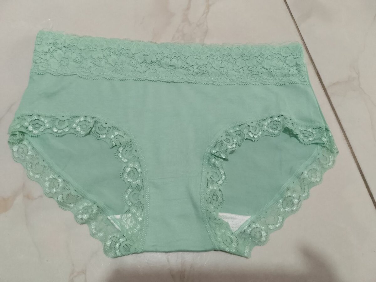 Culottes dentelle colorées