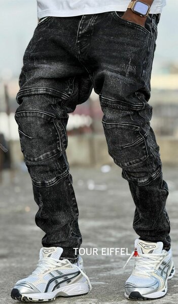 Jean noir délavé tendance