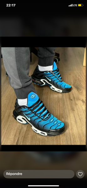 Baskets bleues tendance