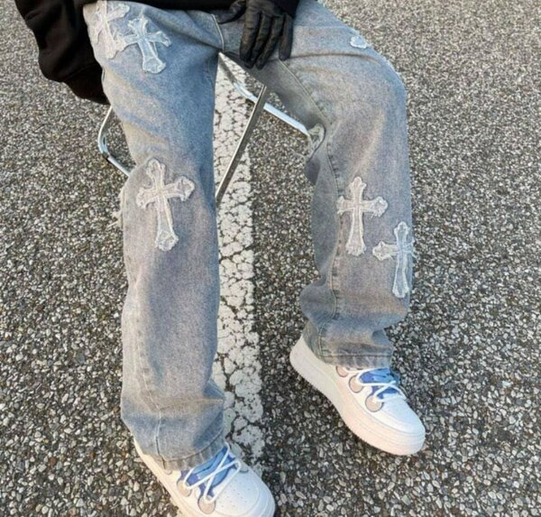 Jeans déchirés tendance