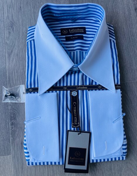 Chemise pour costume grand col