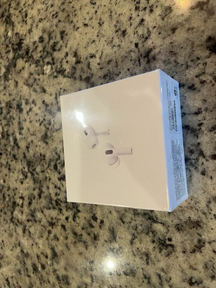 ORIGINAL APPLE Airpods PRO3   Crystal clear sound  Comfortab