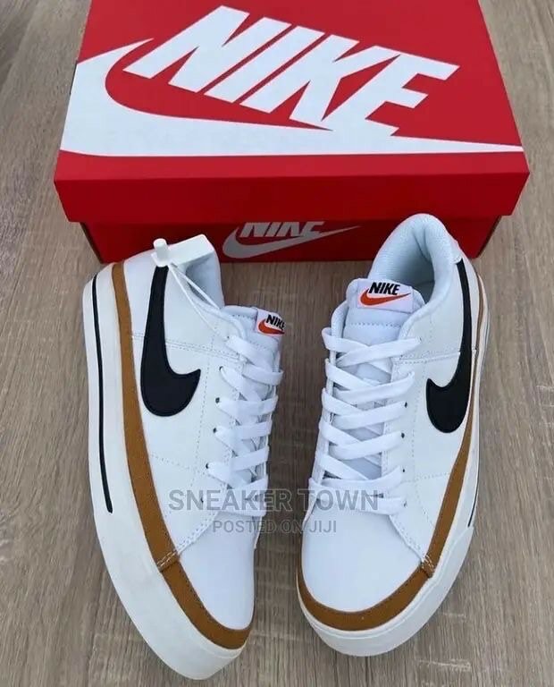 NIKE CLASSIC