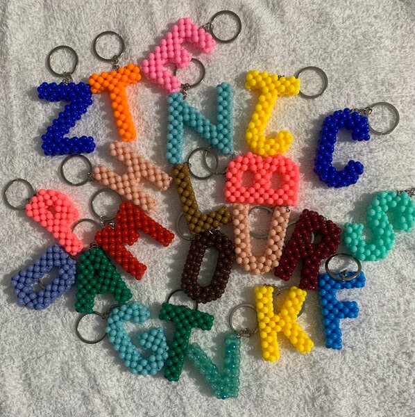 Porte-clés en perles colorées