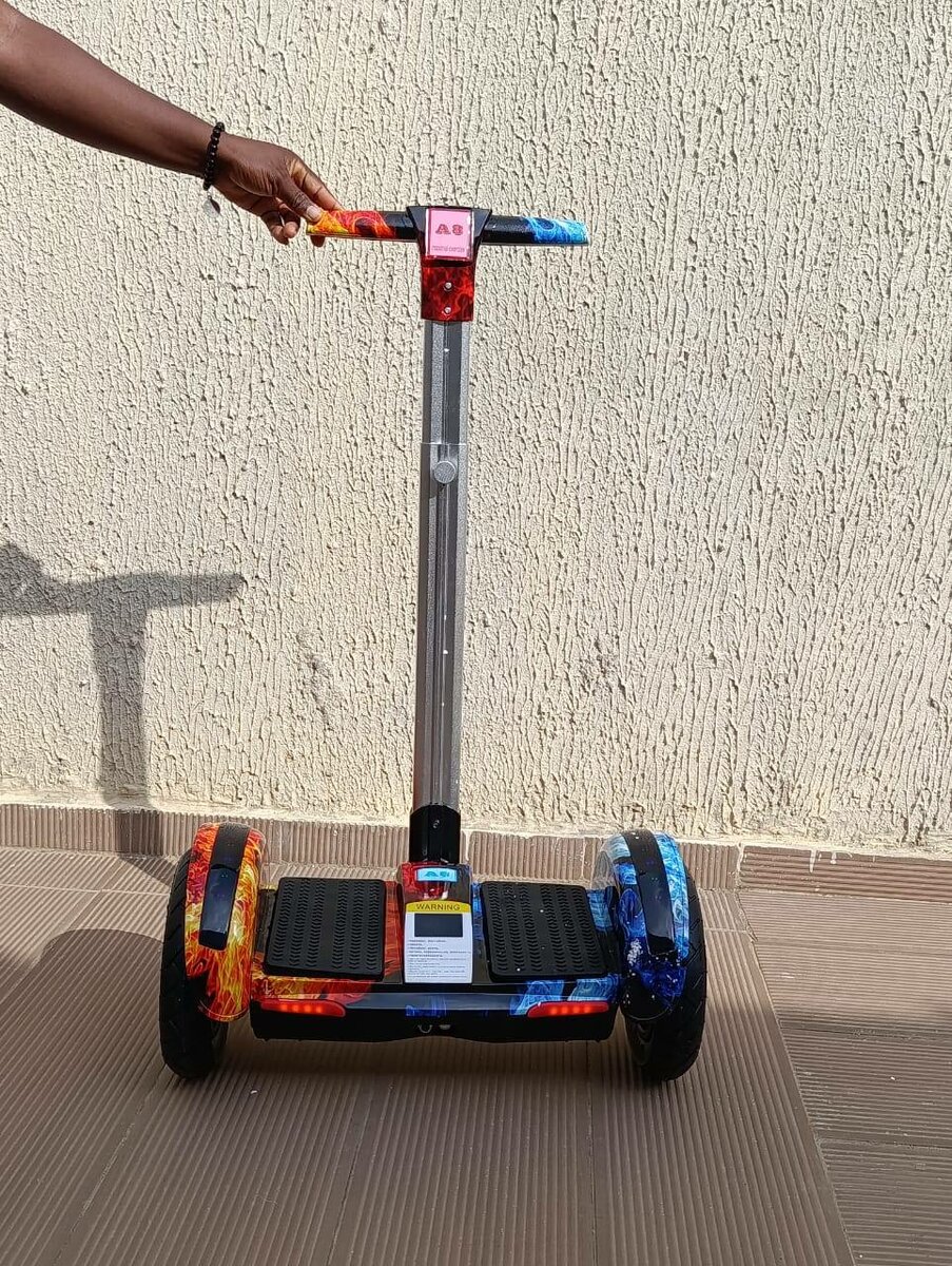 Trottinette électrique colorée