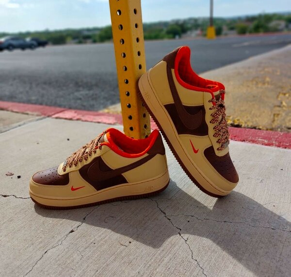 NIKE AIRFORCE CLASSIC