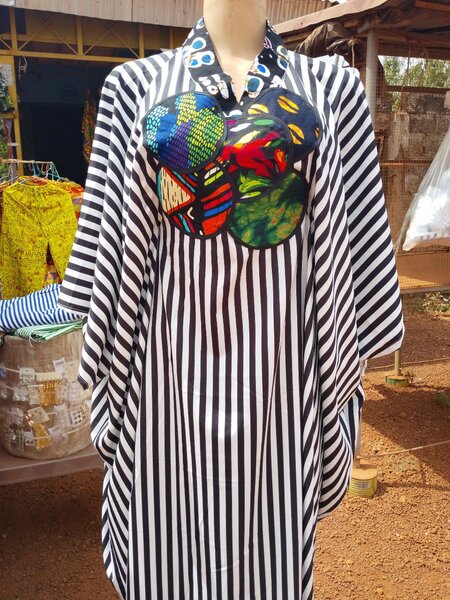 Robe Kaftan Rayée Élégante