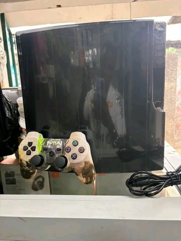 Console de Jeu Vidéo avec Manette