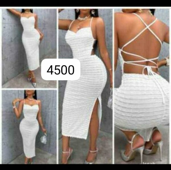 Robe blanche dos croisé