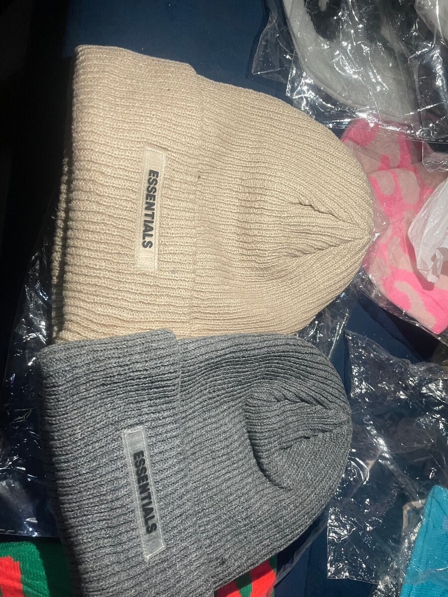 Bonnets Essentials en laine