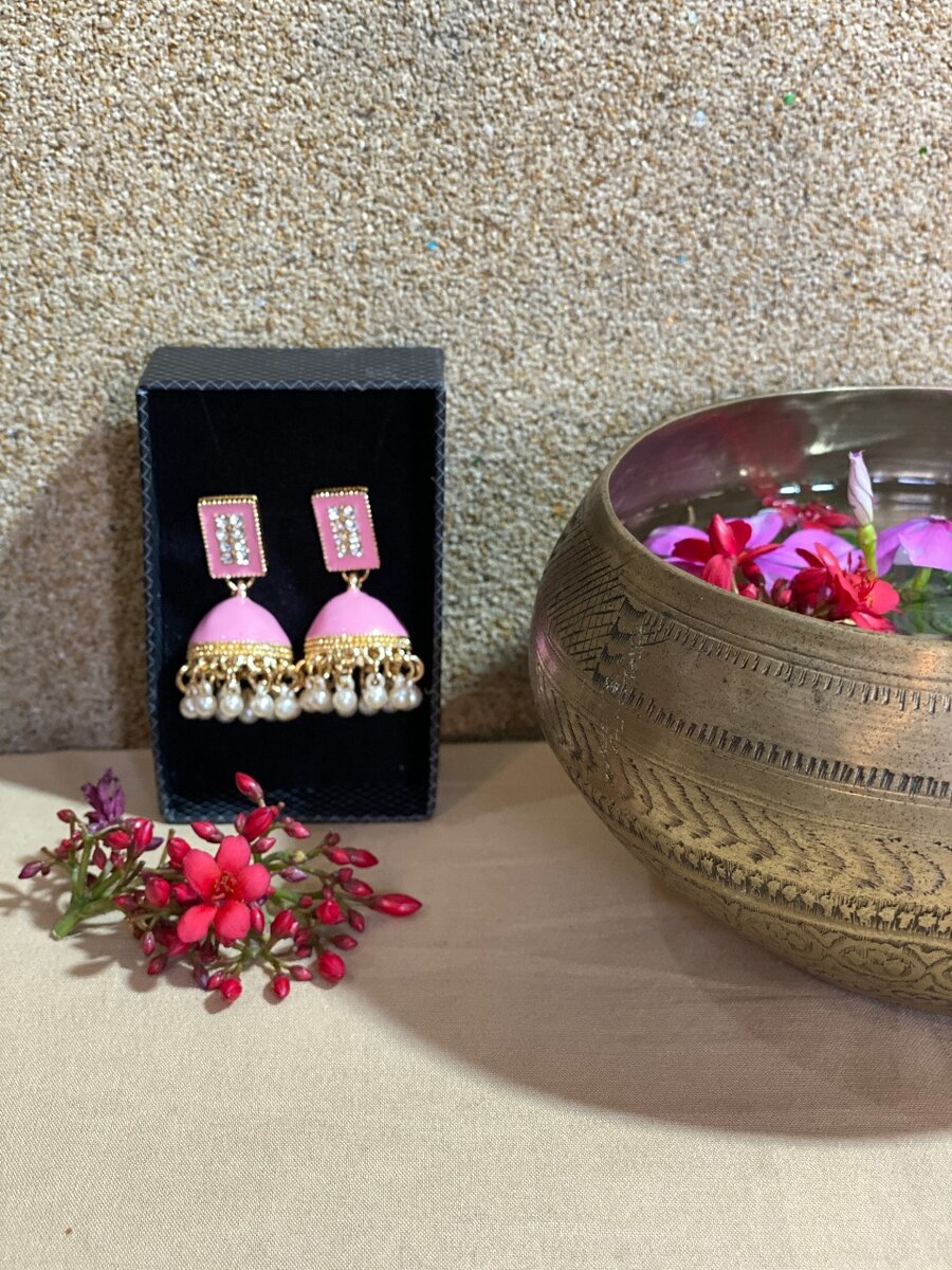 Menakari indian Jhumki