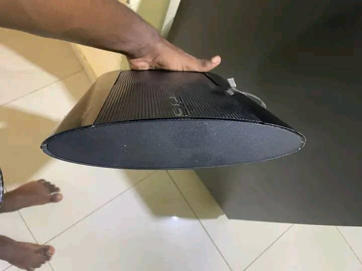 Console PS3 Slim 320 Go