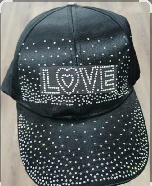 Casquette noire strass LOVE