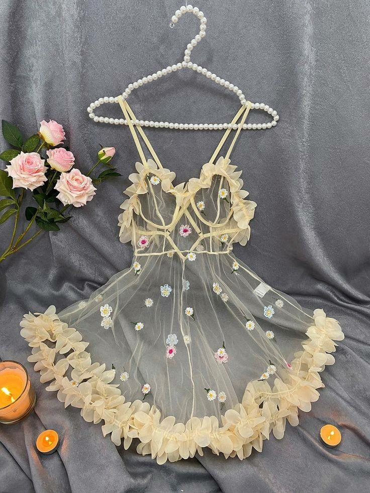 Robe Babydoll Transparente Fleurie