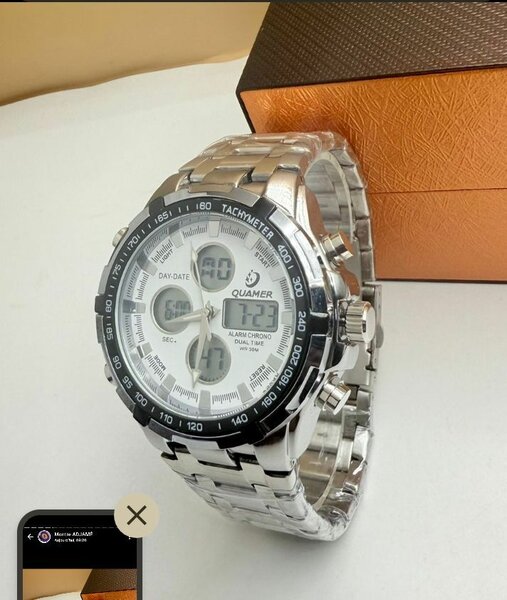 Montre sportive bicolore