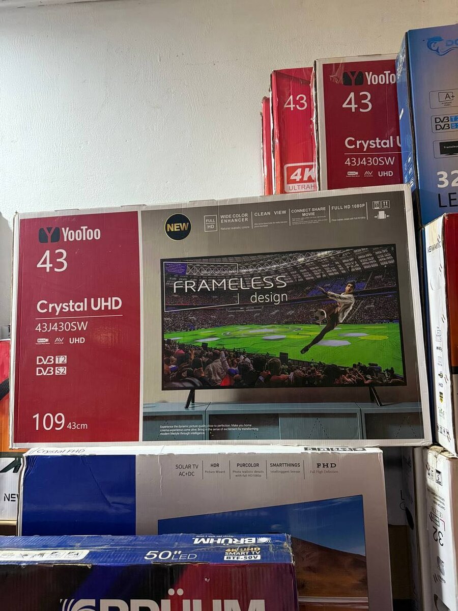 Yootoo 43 Inches Fully HD Digital Satellite Black LED TV