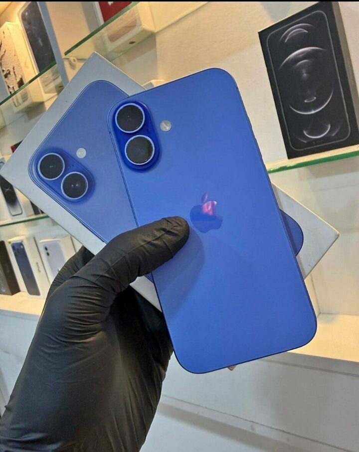 iPhone 16 Bleu Brillant