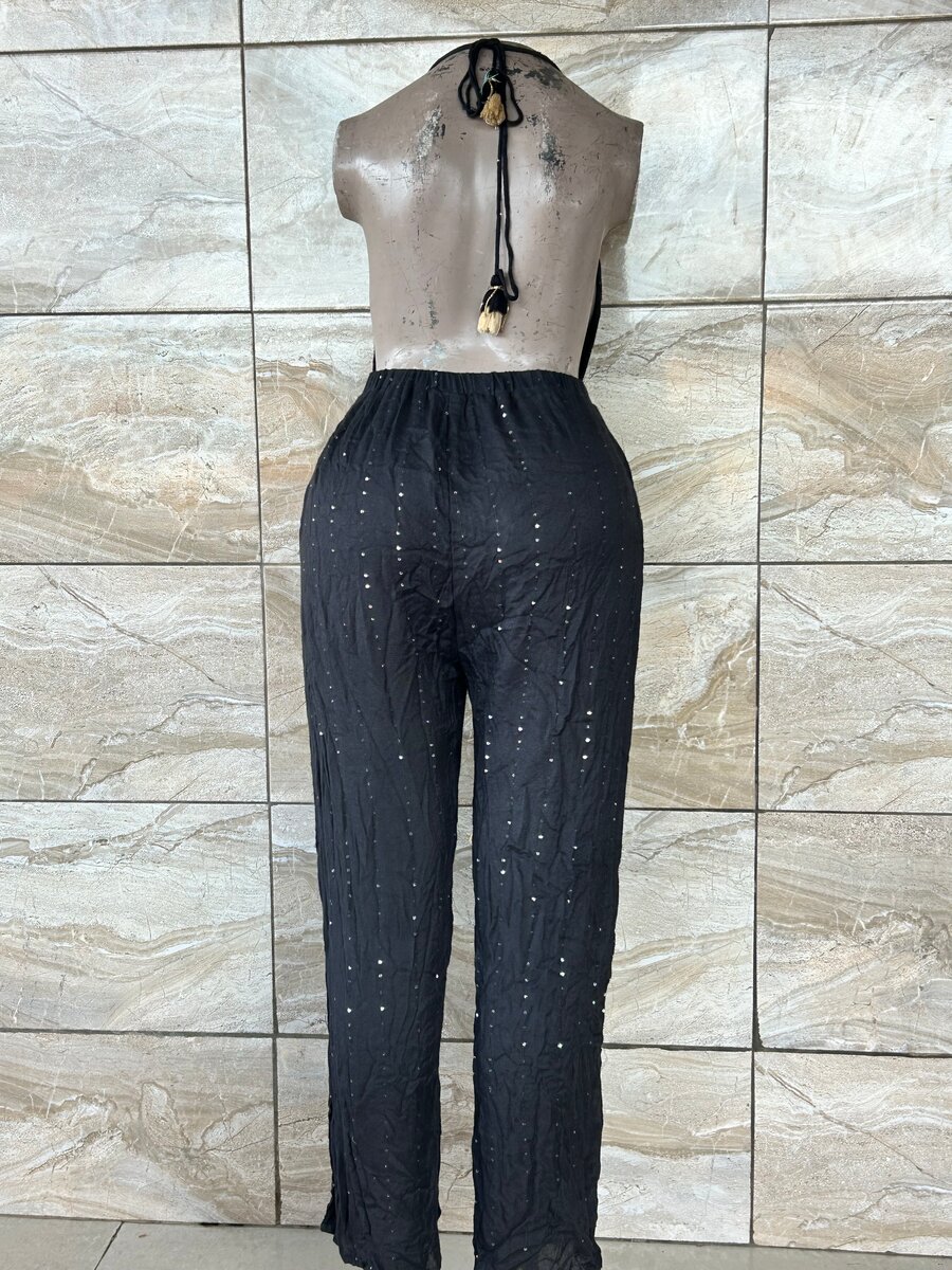 Combinaison noire élégante