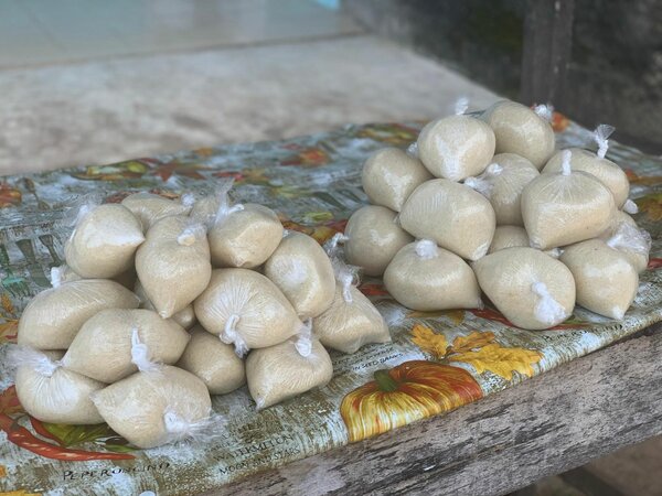 Attieke lagunaire 3 à 1000f