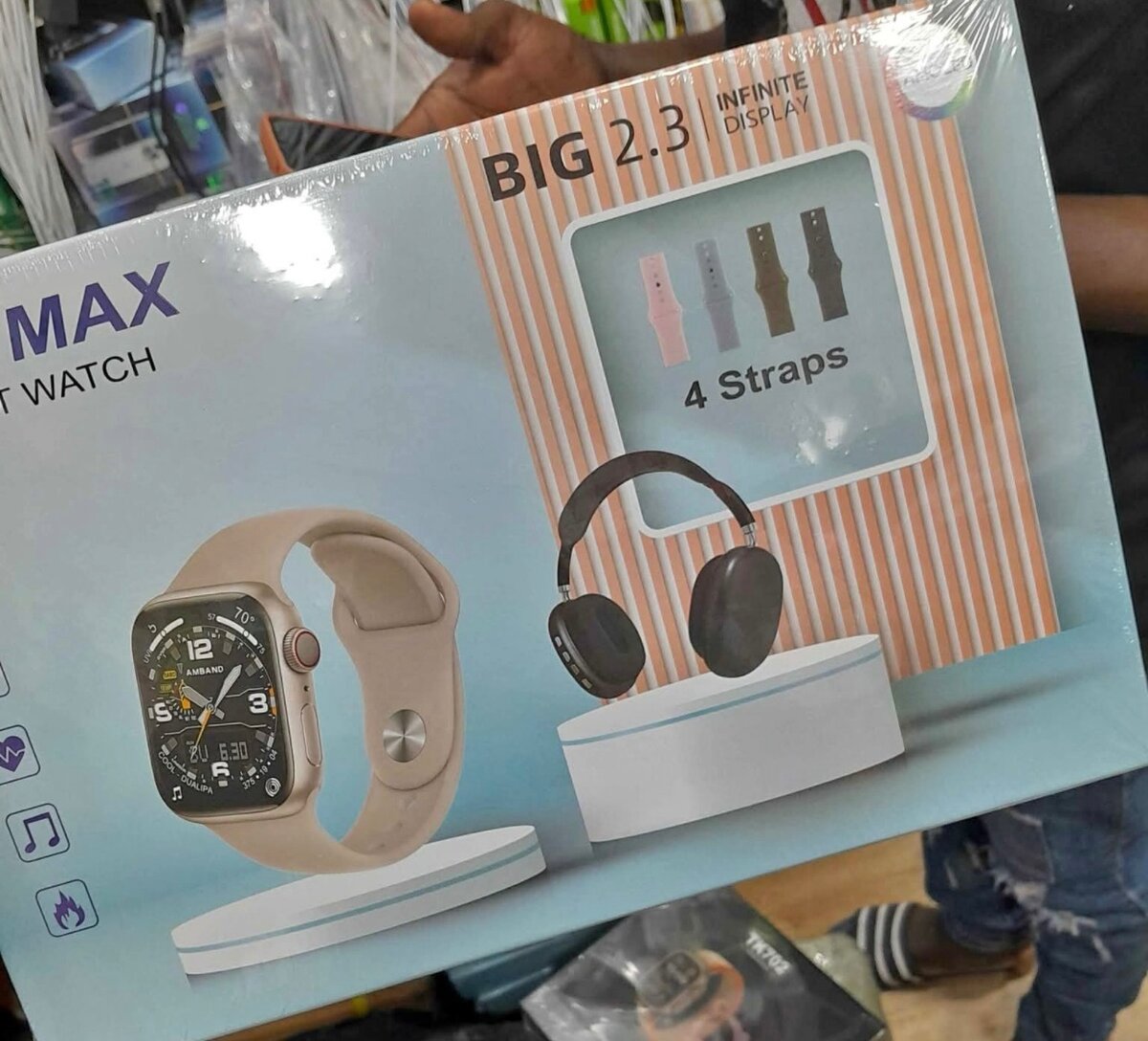 Montre connecté original plus une casque  Bluetooth disponib