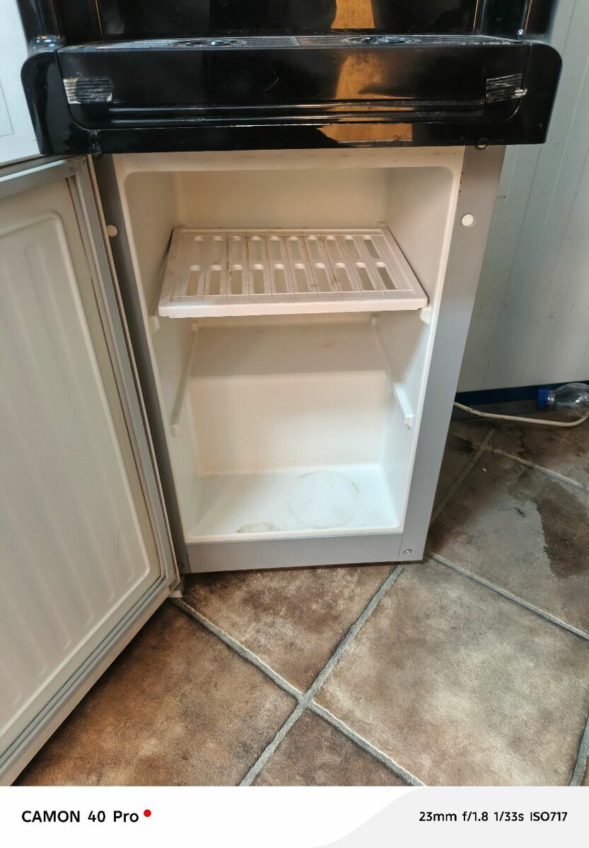 Distributeur d'eau Midea