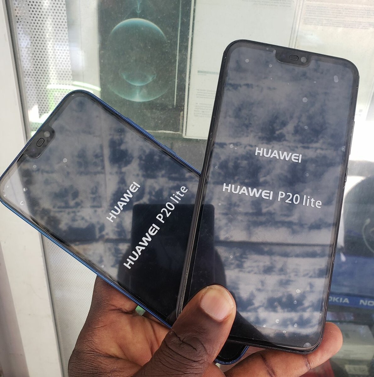 Huawei P20 lite 128giga ram6 casi neuf