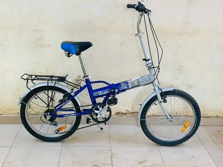 Vélo pliant compact et robuste