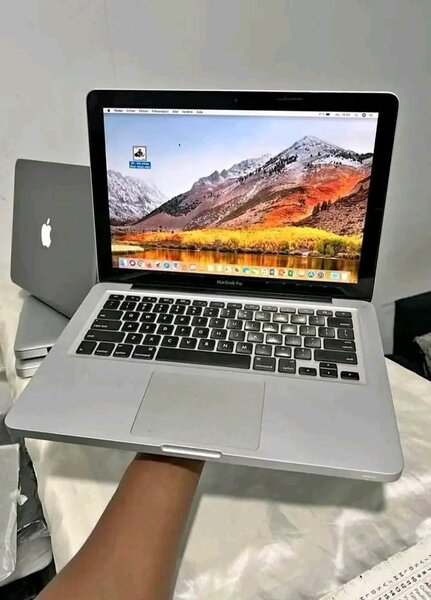 Portable Laptop MacOS