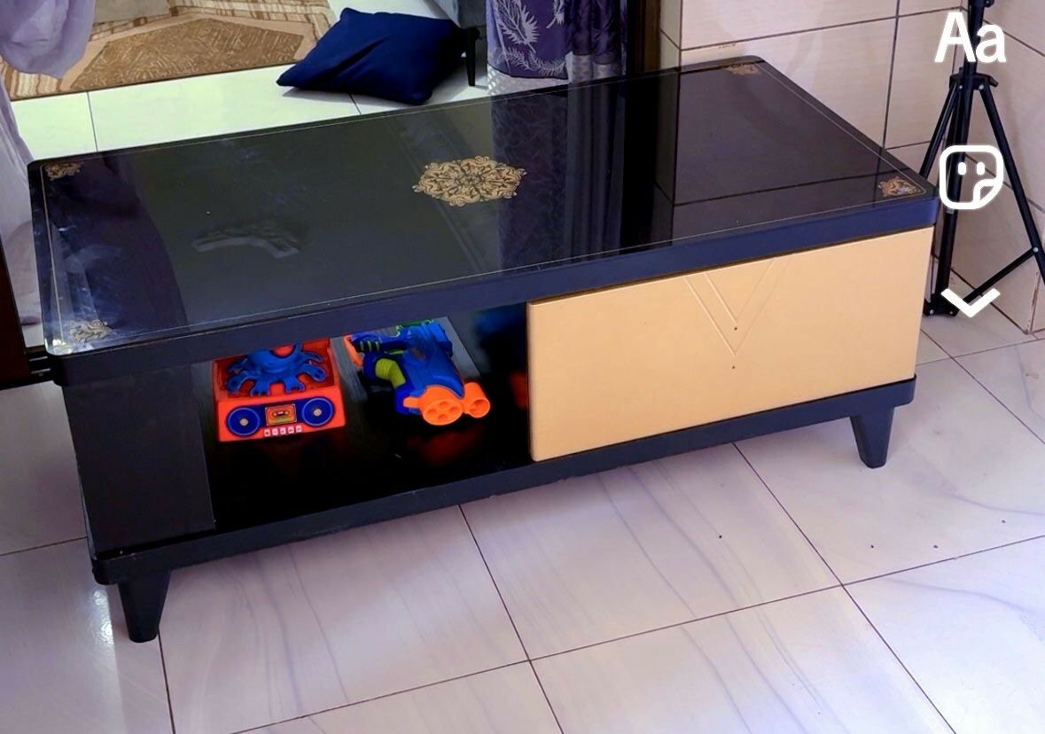 Table pour télé et pour salon