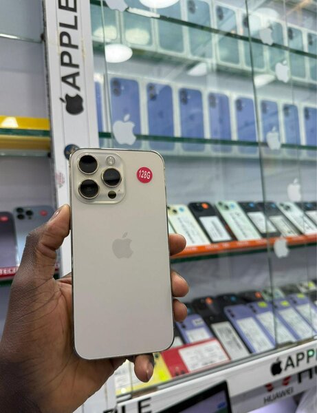 iPhone 14 pro max 128 Go messa