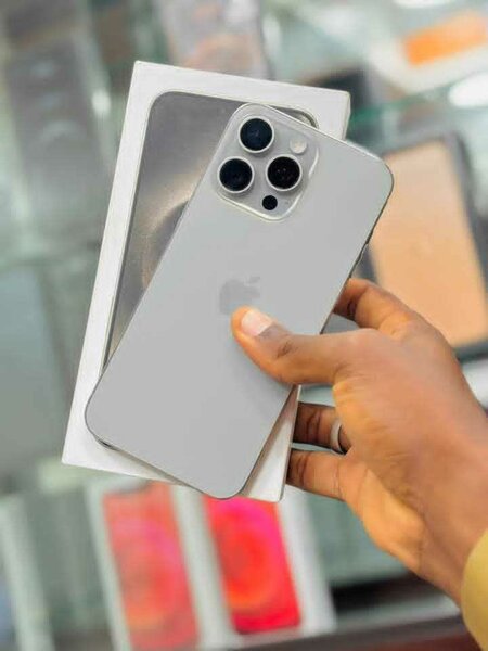 iPhone 15Pro Argent