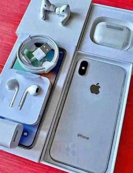 Apple iPhone avec accessoires