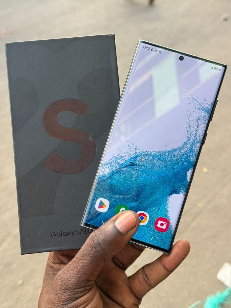 Samsung Galaxy S22 ultra 128Go 8ram