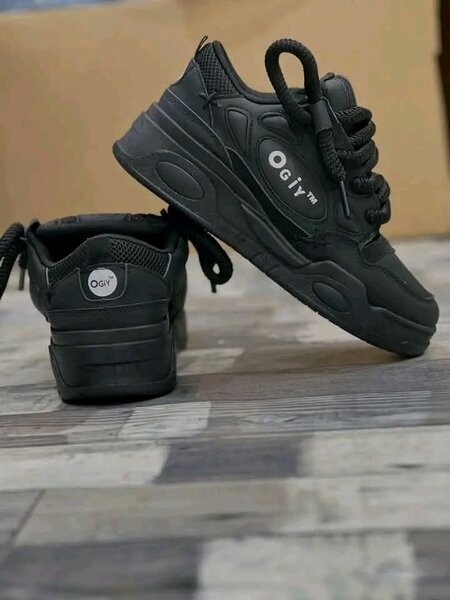 Baskets noires OGyi™