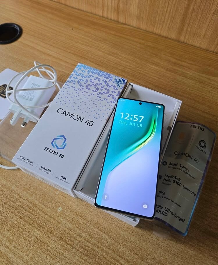 Tecno camon 40 pro