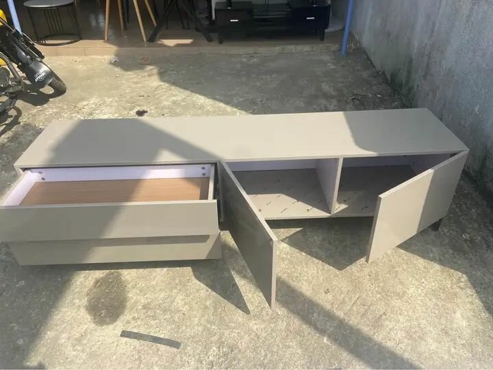 Meuble TV moderne gris