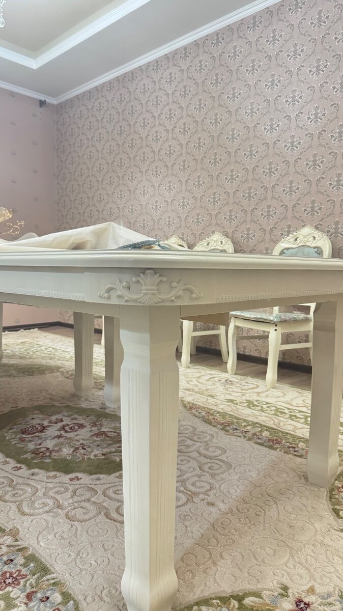 Стол,стулья