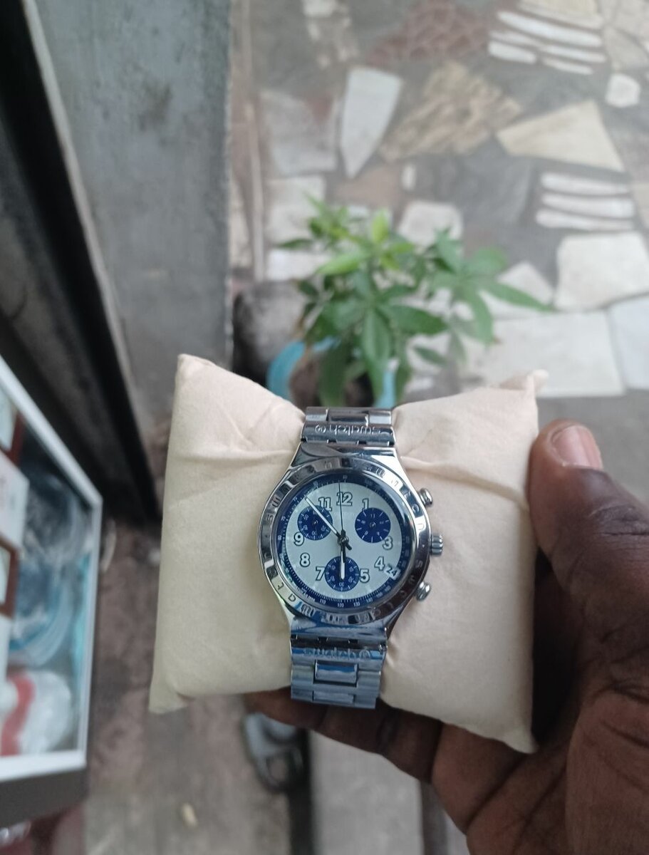 Montre chronographe en acier