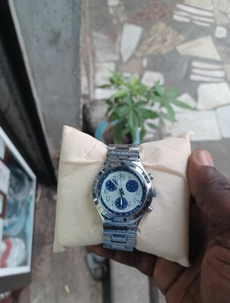 Montre chronographe en acier